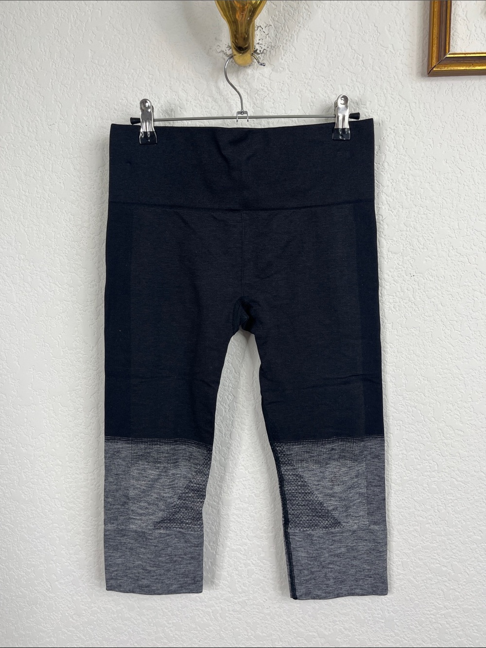 Lululemon Seamlessly Street Crop Heathered Black